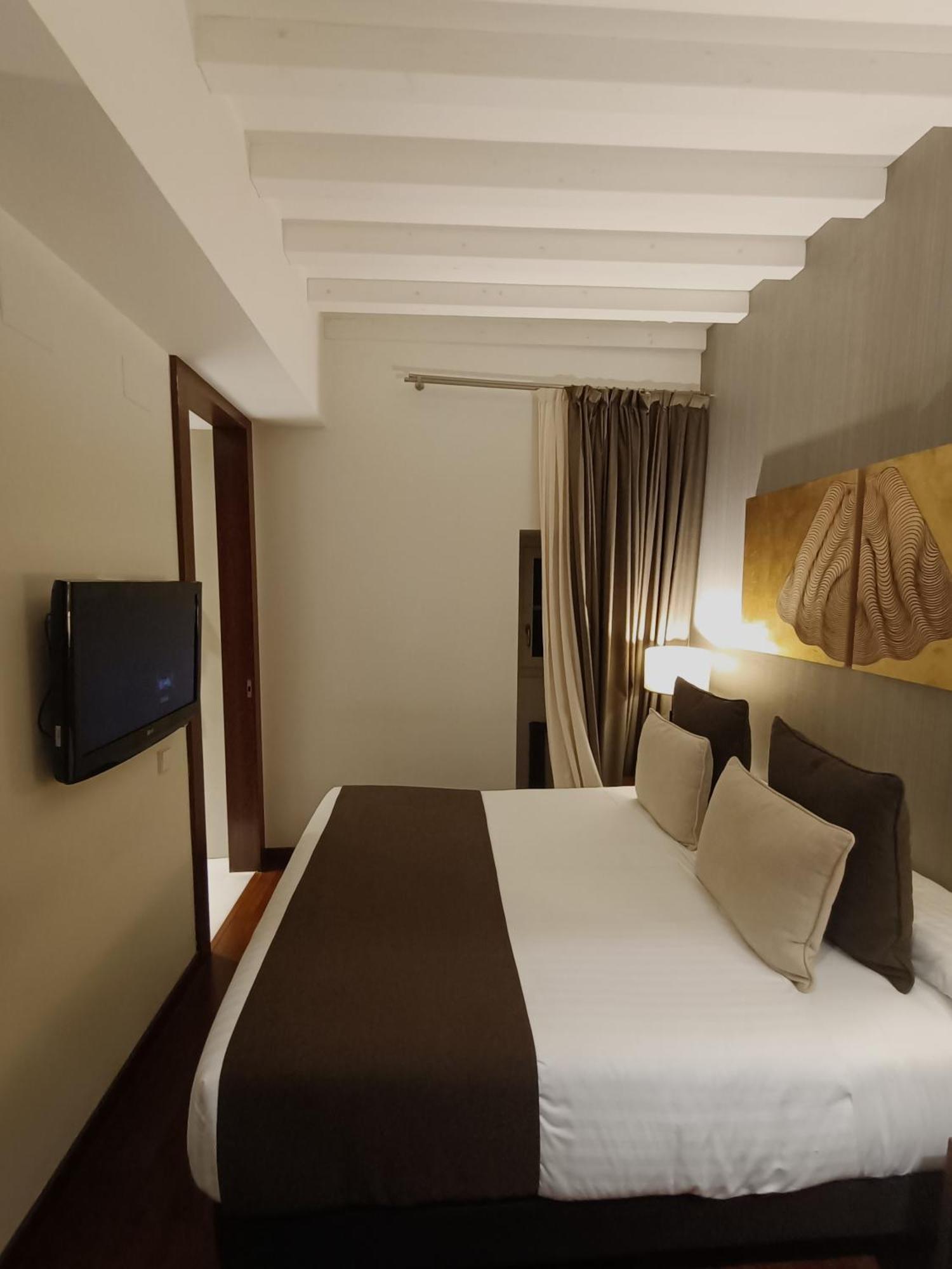 Carris Casa De La Troya Hotel ซานติอาโก เด กอมโปสเตลา ภายนอก รูปภาพ